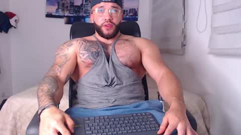 Snapshot of andrew_holden__ chatting on September 23, 12:15 am andrew_holden__ online show from September 23, 12:15 am