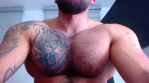 Snapshot of andrew_holden__ chatting on February 11, 2:25 am andrew_holden__ online show from February 11, 2:25 am