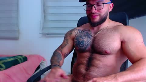 Snapshot of andrew_holden__ chatting on January 27, 11:54 pm andrew_holden__ online show from January 27, 11:54 pm