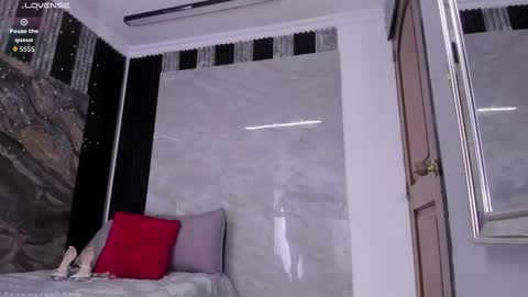 Andrew Taylor0 online show from January 16, 1:25 am