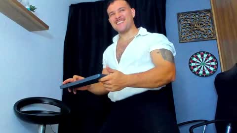 Andrew Diaz online show from June 7, 1:11 am