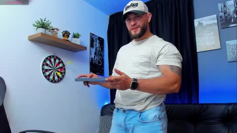 Andrew Diaz online show from February 6, 4:10 am