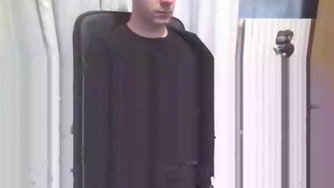 andrewpc192 online show from March 6, 11:37 pm