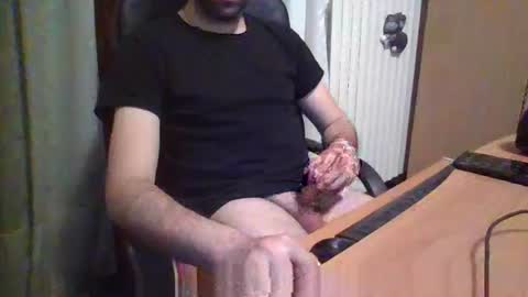 andrewpc192 online show from April 7, 9:50 pm