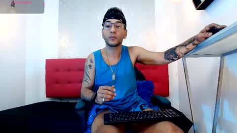   online show from November 4, 9:05 pm