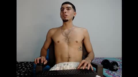 andriuhot066 online show from December 10, 6:54 am