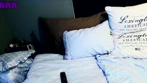 Snapshot of andrjoer chatting on February 9, 2:06 am andrjoer online show from February 9, 2:06 am