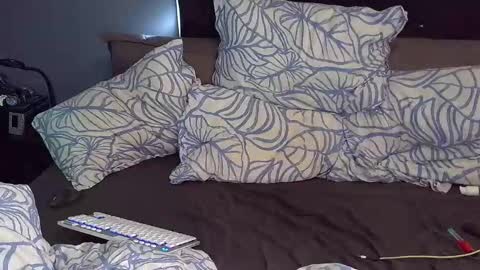 Snapshot of andrjoer chatting on September 26, 10:12 am andrjoer online show from September 26, 10:12 am