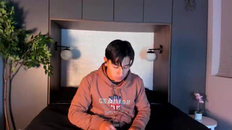 Andy Joy  online show from November 23, 11:19 am