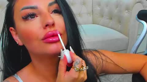 Anne online show from February 11, 10:18 pm