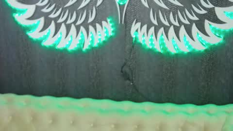 Anne online show from February 15, 9:15 pm