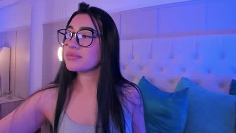 Snapshot of angeel_fox chatting on October 18, 4:27 am Angel online show from October 18, 4:27 am