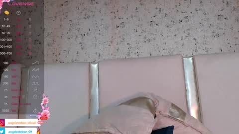 ngel Esteban  online show from March 4, 10:24 am