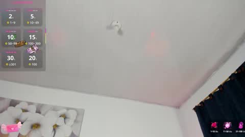Snapshot of angel_hasss chatting on October 2, 2:10 am Angel of your dreams online show from October 2, 2:10 am