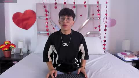 Angel online show from February 26, 7:39 pm