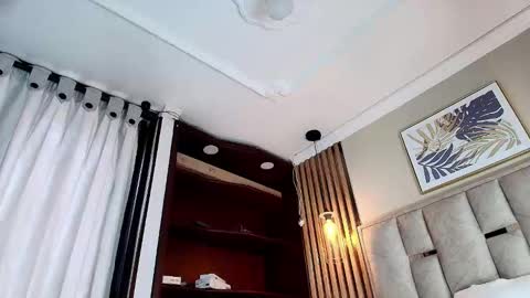 Nicolle  online show from September 20, 1:14 pm