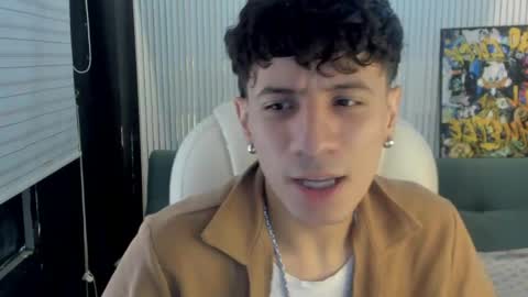 Angel online show from April 10, 4:23 pm