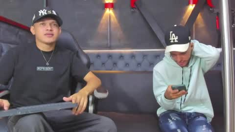 angel_villareal_ online show from April 28, 4:06 am