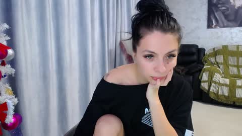 Snapshot of angel_xxx9 chatting on January 1, 10:46 pm nico online show from January 1, 10:46 pm