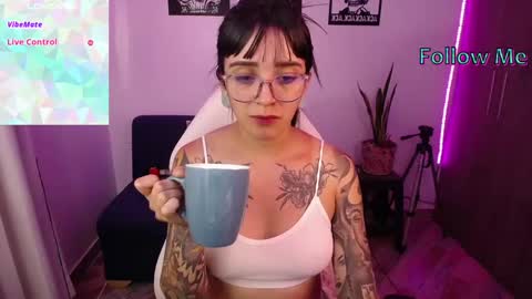 Snapshot of angela_lauren chatting on September 22, 11:31 pm Angela online show from September 22, 11:31 pm