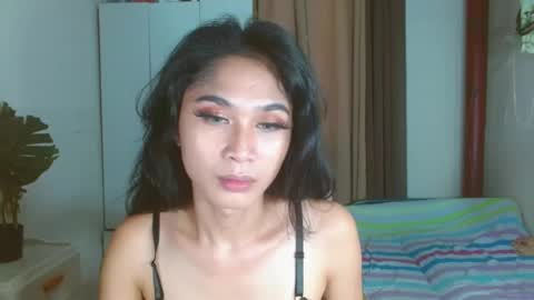 Snapshot of angela_mccollins chatting on January 19, 12:49 am angela online show from January 19, 12:49 am