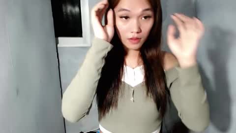 angela online show from October 24, 9:21 am