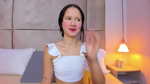 angelag_ online show from November 11, 8:33 pm