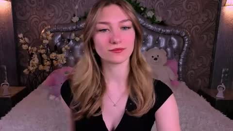 angelanabelle online show from April 18, 1:57 pm