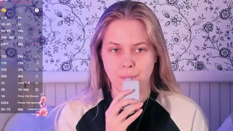 Darsi Anty online show from April 16, 3:23 pm