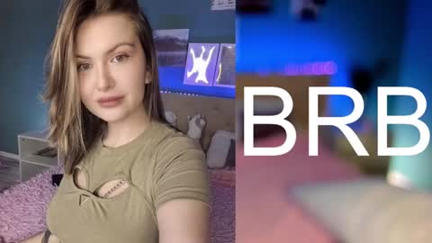 Snapshot of angelawallace chatting on February 6, 11:20 am angelawallace online show from February 6, 11:20 am