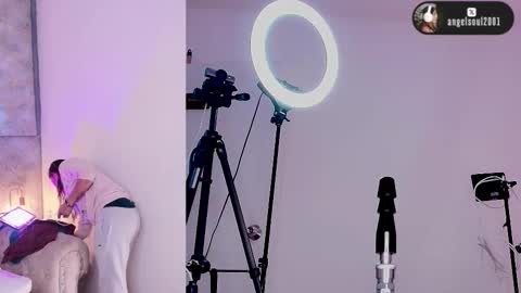 angel online show from March 16, 8:18 am