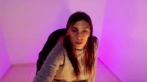 angele online show from March 19, 7:52 pm