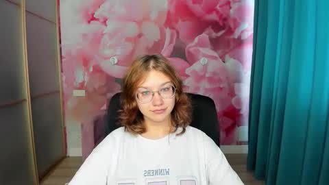 AngelinaLow online show from October 20, 11:26 am