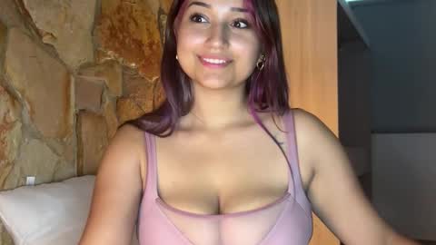 Angie online show from September 19, 7:39 pm