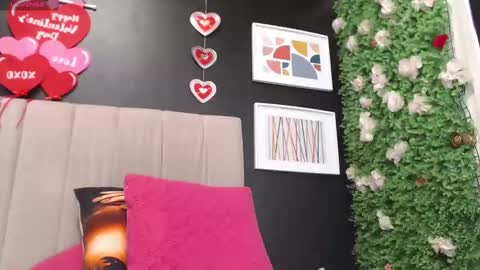 angel online show from February 18, 11:52 pm