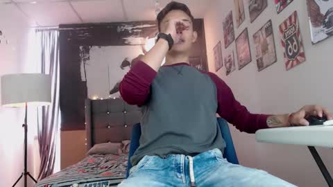 Angel online show from November 10, 7:27 pm