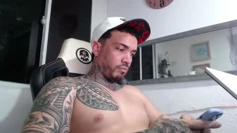 angellatino0 online show from March 10, 2:39 am