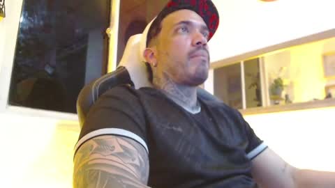 angellatino0 online show from February 20, 7:23 am