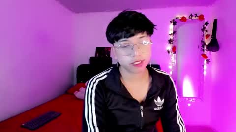 Snapshot of angellonfire chatting on October 31, 2:34 am Angel  online show from October 31, 2:34 am