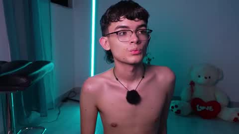 Angelo I work from home this is my room  online show from February 8, 3:10 am