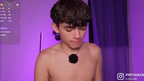 Angelo I work from home this is my room  online show from April 16, 1:38 am