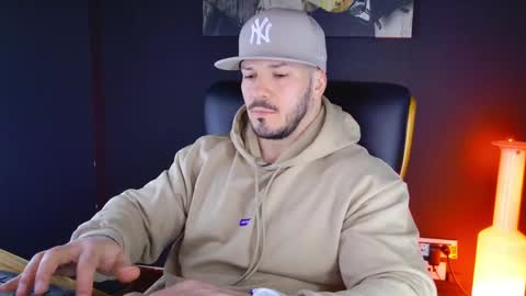 Snapshot of angeloeric chatting on January 26, 11:28 am BlackWolf online show from January 26, 11:28 am