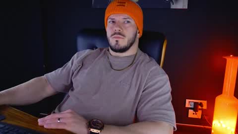 Snapshot of angeloeric chatting on February 2, 6:47 am BlackWolf online show from February 2, 6:47 am