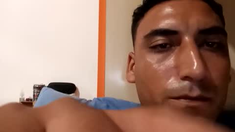 angelorec1996 online show from May 30, 10:41 pm