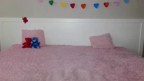 Yana online show from February 19, 7:50 am