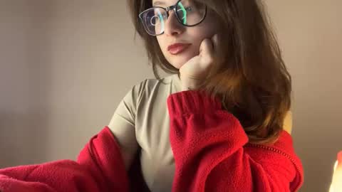 Snapshot of angelwhisper56 chatting on October 23, 2:07 pm Lisa online show from October 23, 2:07 pm