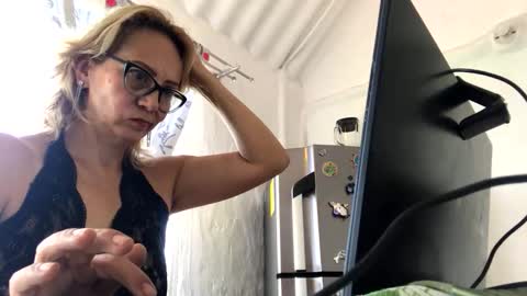 angelycute476334 online show from September 24, 7:09 pm