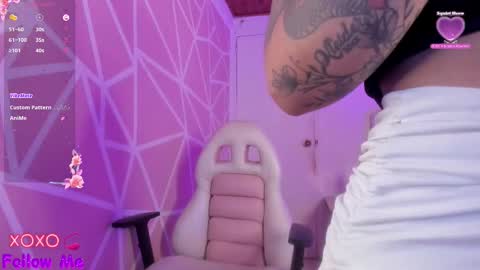 Anggi  online show from March 6, 11:09 am