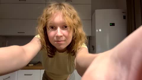 Hello My name is Sarah  im new model here and little but shy. online show from December 1, 5:33 pm