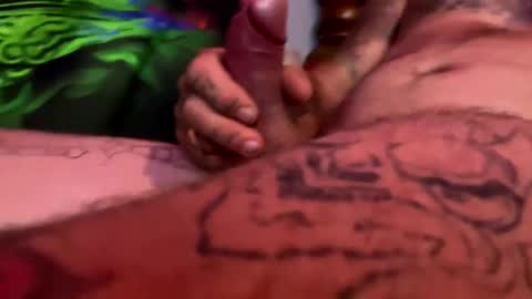 angusbone01 online show from February 26, 11:09 pm